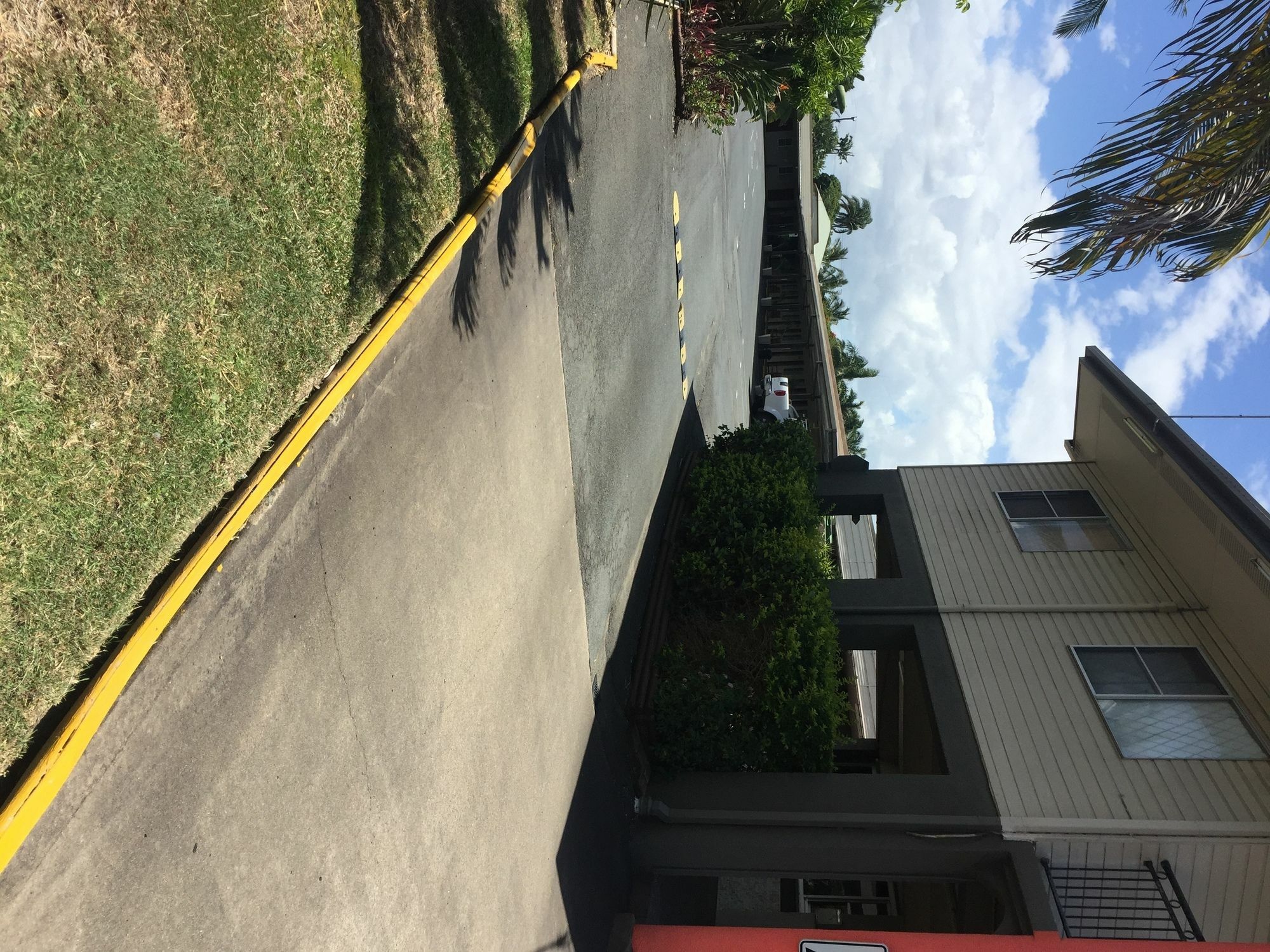 Country Plaza Motor Inn Mackay Exterior foto